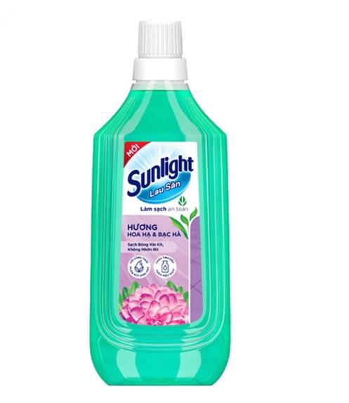 Nước lau sàn Sunlight tinh dầu thảo mộc hương hoa hạ và bạc hà chai 1kg